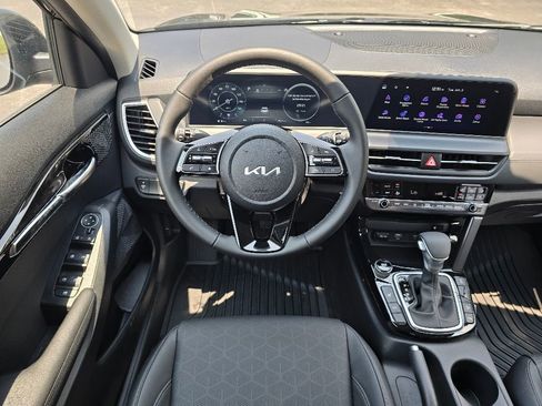 New 2025 Kia Seltos EX w/ EX Sunroof Package image 13