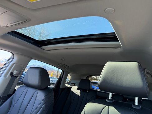 Certified 2025 Acura ADX Base image 26