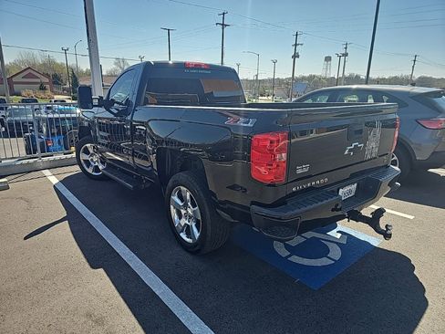 Used 2016 Chevrolet Silverado 1500 LT w/ LT Convenience Package image 3