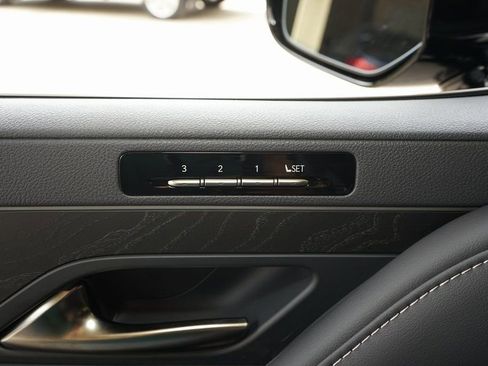 Used 2026 Lexus LX 600 4WD w/ Luxury Package image 31