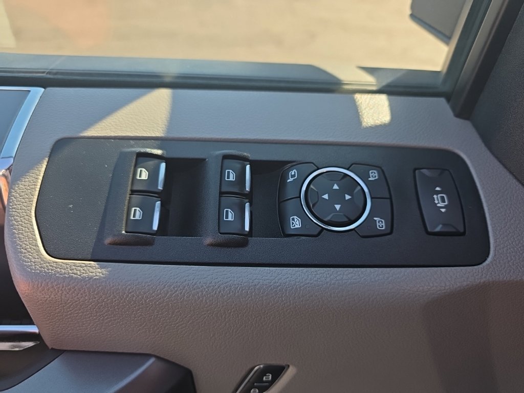 Used 2021 Ford F250 XLT w/ XLT Premium Package AWD/4WD image 30