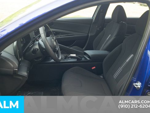 Used 2025 Hyundai Elantra Sport FWD image 7