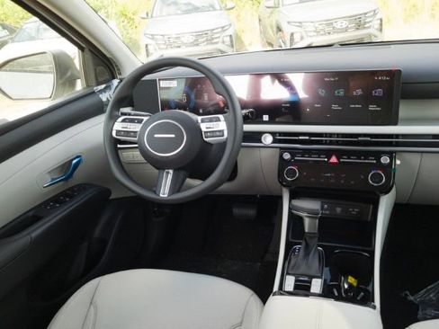 New 2026 Hyundai Tucson SEL Plus FWD image 18