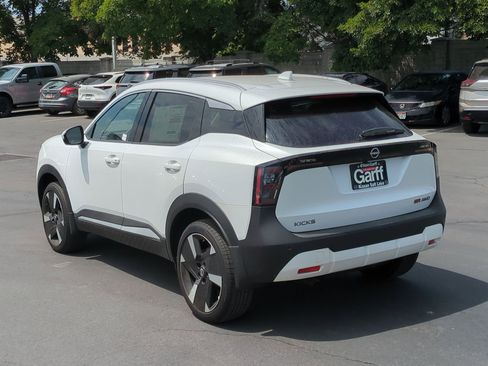 New 2025 Nissan Kicks SR w/ Illumination Package image 7