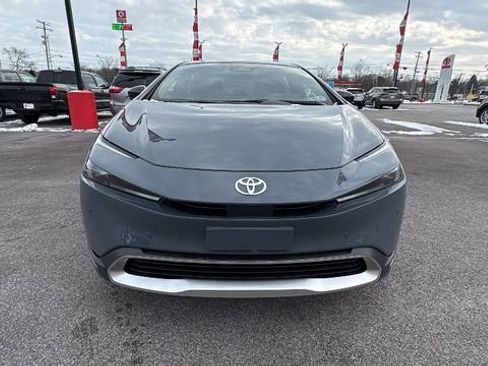 New 2026 Toyota Prius SE image 8