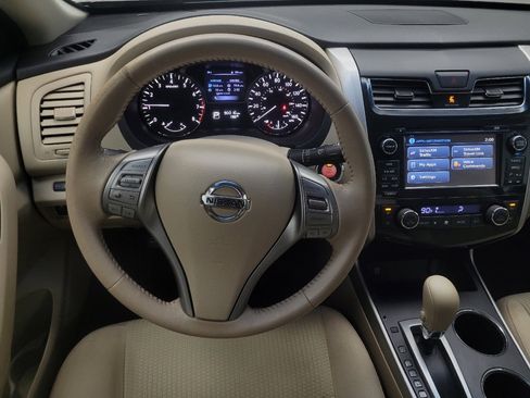 Used 2015 Nissan Altima 2.5 SV w/ Convenience Package image 22