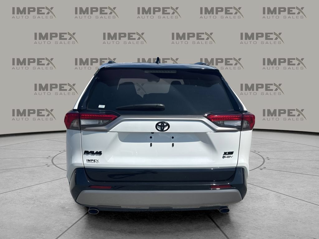 Used 2025 Toyota RAV4 XSE w/ Weather Package AWD/4WD image 4