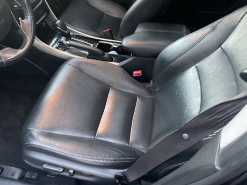 Used 2017 Honda Accord EX-L image 8