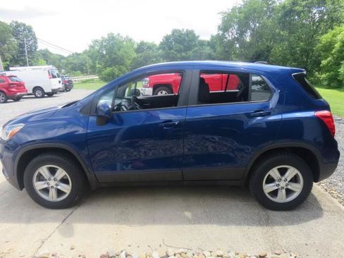 Used 2017 Chevrolet Trax LS AWD/4WD image 4