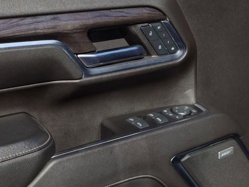 Used 2024 Chevrolet Silverado 2500 LTZ w/ LTZ Plus Package image 20