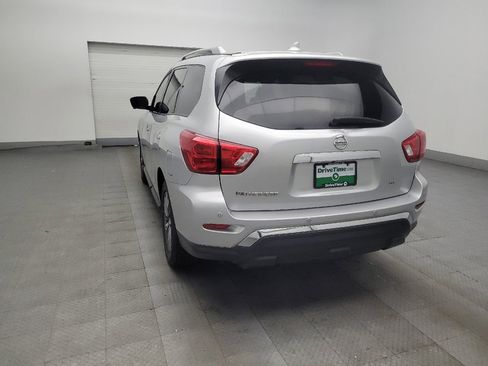 Used 2020 Nissan Pathfinder SL FWD image 5