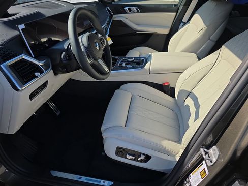 New 2026 BMW X7 xDrive40i w/ M Sport Package image 8