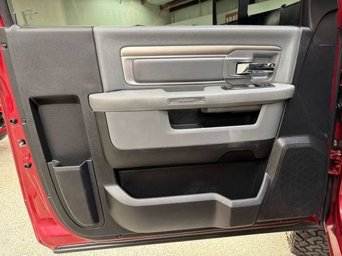 Used 2015 RAM 3500 Tradesman w/ Chrome Appearance Group RWD image 30