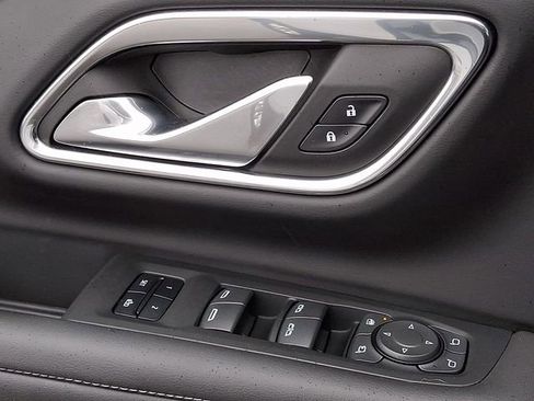 Used 2022 Chevrolet Tahoe LT w/ Luxury Package image 25