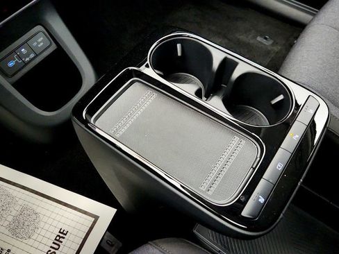 Used 2025 Hyundai Ioniq 5 SE image 15