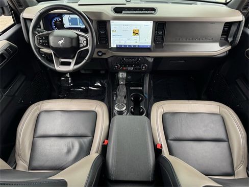 Certified 2024 Ford Bronco Wildtrak image 9