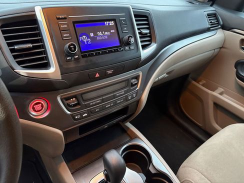 Used 2019 Honda Pilot LX image 30