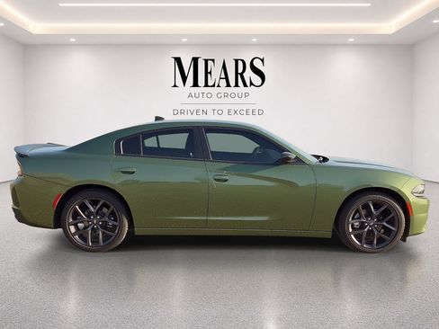 Used 2023 Dodge Charger SXT w/ Blacktop Package RWD image 6