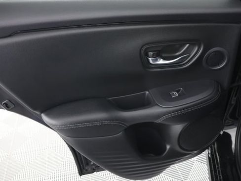 Used 2024 Honda HR-V EX-L image 28