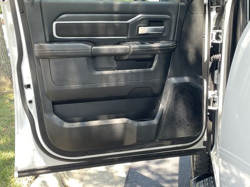 Used 2025 RAM 2500 Big Horn AWD/4WD image 13