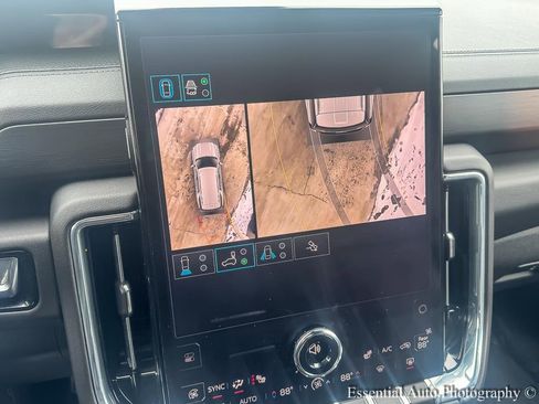 Used 2025 GMC Yukon Denali image 21