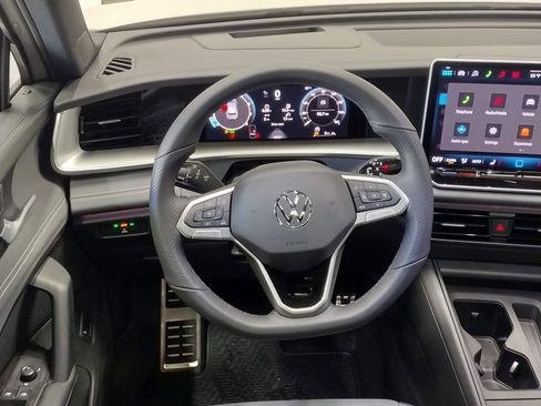 New 2026 Volkswagen Tiguan SE R-Line image 37