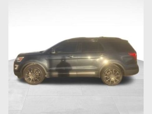 Certified 2017 Ford Explorer XLT w/ Equipment Group 202A image 1