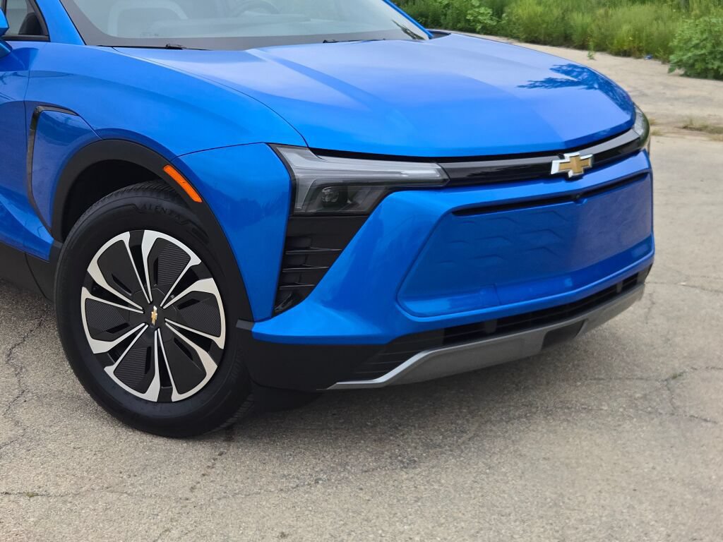 Used 2024 Chevrolet Blazer EV LT AWD/4WD image 4