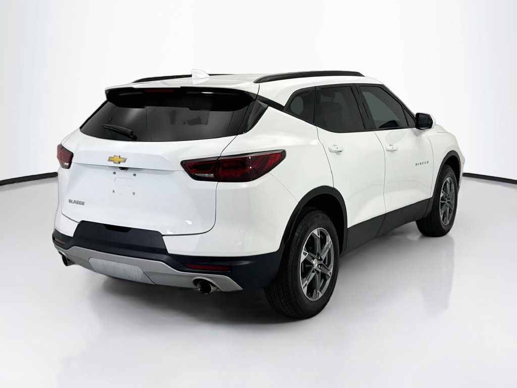 Used 2024 Chevrolet Blazer LT w/ Convenience Package FWD image 5