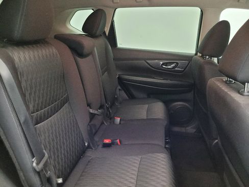 Used 2020 Nissan Rogue SV w/ Premium Package FWD image 19