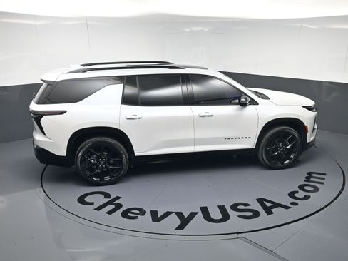 Certified 2025 Chevrolet Traverse RS w/ LPO, Floor Liner Package image 32