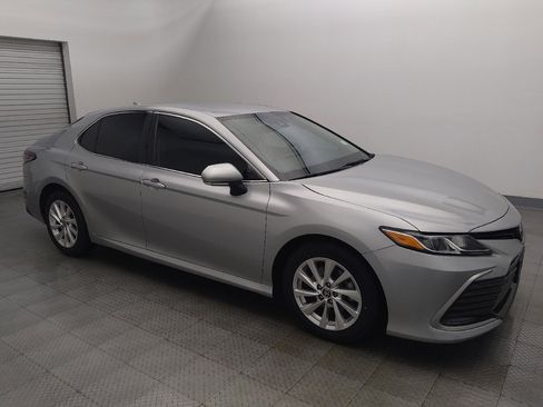 Used 2021 Toyota Camry LE w/ Cold Weather Package image 11
