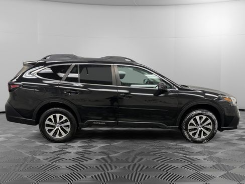 Used 2020 Subaru Outback Premium image 6