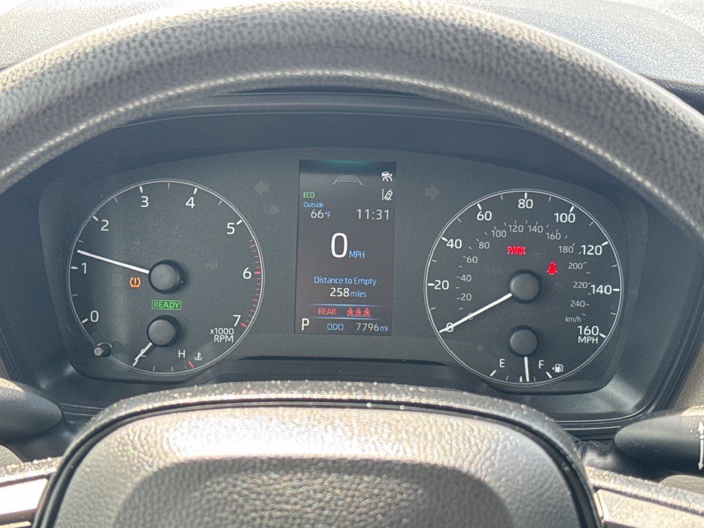 Used 2025 Toyota Corolla LE AWD/4WD image 16