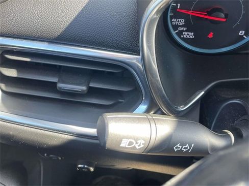 Used 2018 Chevrolet Equinox LT image 28