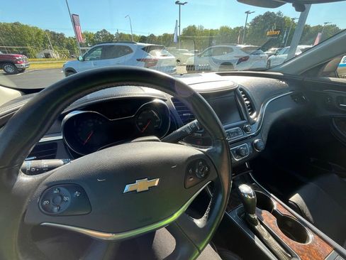 Used 2015 Chevrolet Impala LTZ FWD image 10