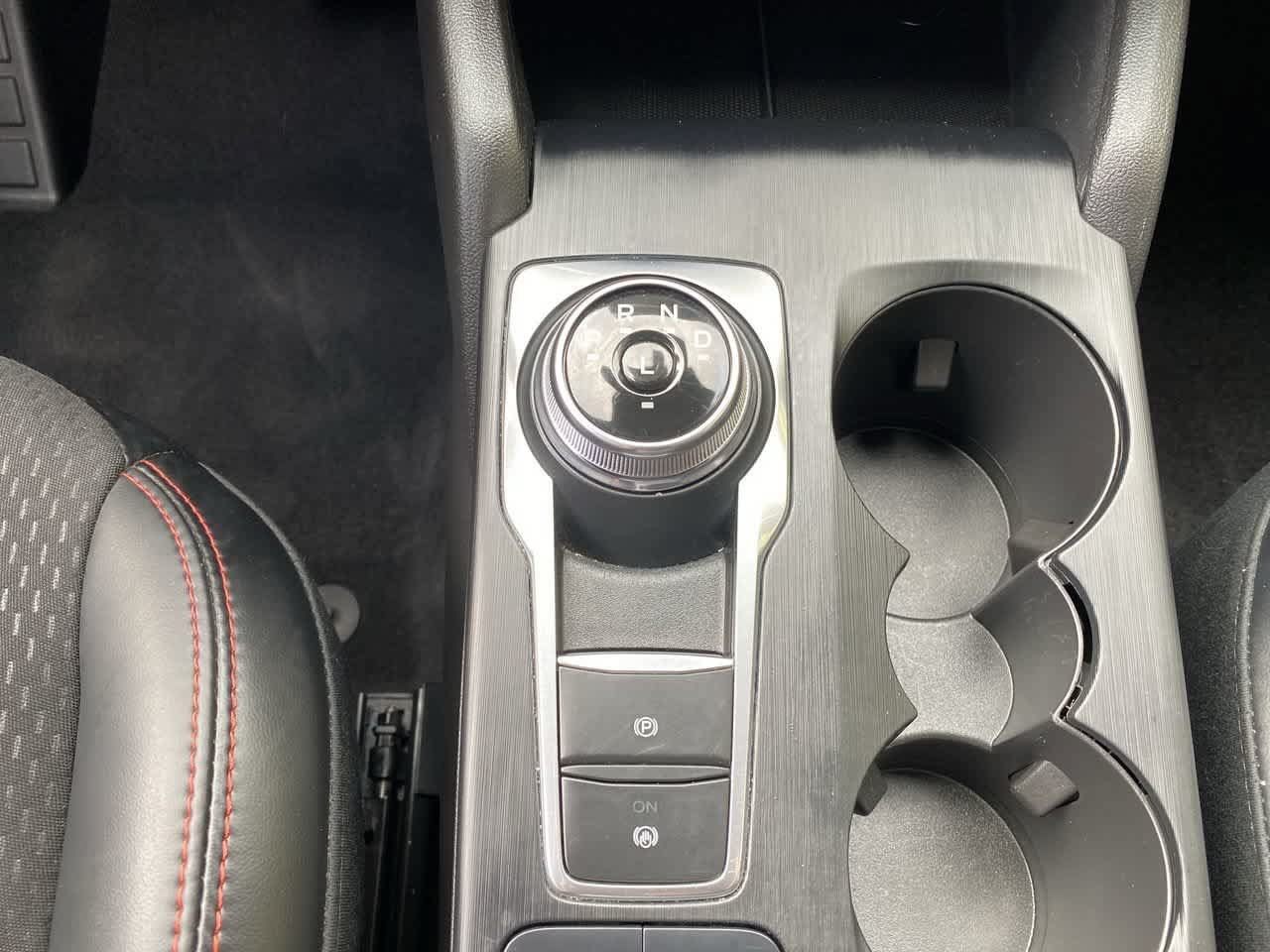 Used 2025 Ford Escape ST-Line Select AWD/4WD image 25