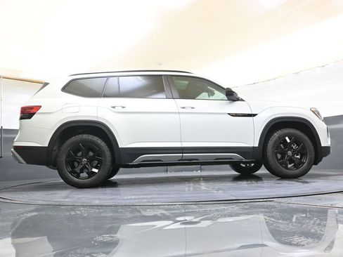 New 2026 Volkswagen Atlas Peak Edition image 39