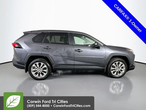 Used 2025 Toyota RAV4 LE AWD/4WD image 18