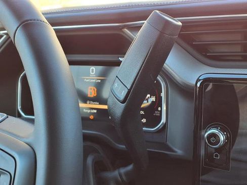 New 2026 GMC Sierra 2500 Denali w/ Denali Reserve Package image 14