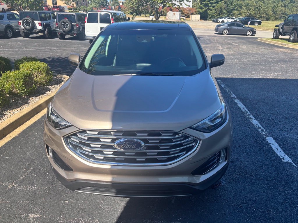 Used 2020 Ford Edge SEL FWD image 3