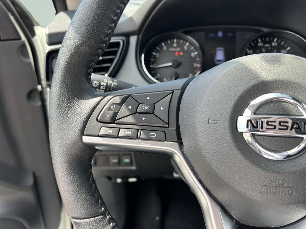 Used 2021 Nissan Rogue Sport SL w/ Premium Package FWD image 31