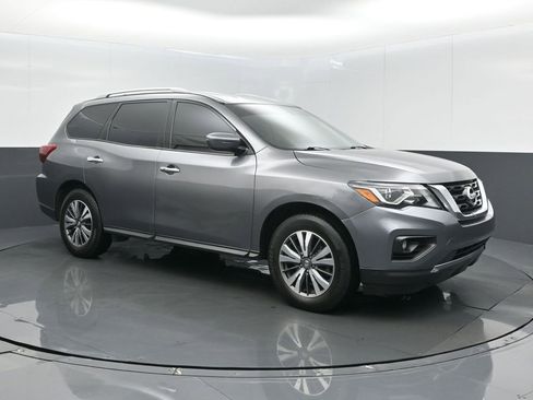Used 2020 Nissan Pathfinder SV image 28