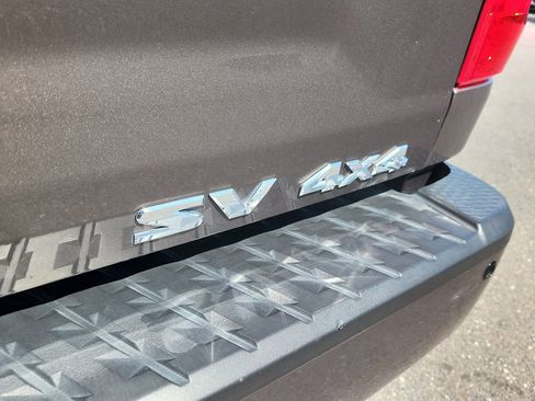 Used 2019 Nissan Titan SV w/ SV Convenience Package AWD/4WD image 15