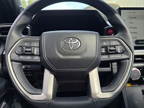 Used 2025 Toyota 4Runner TRD Off-Road Premium image 4