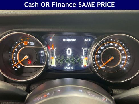 Certified 2019 Jeep Wrangler Unlimited Sahara AWD/4WD image 19