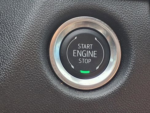 Certified 2024 Chevrolet Colorado Trail Boss w/ Advanced Trailering Package image 9