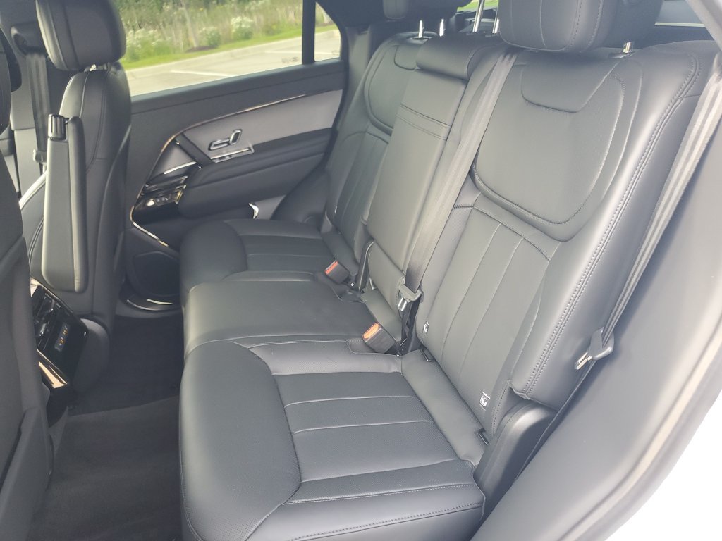 Used 2026 Land Rover Range Rover Sport SE AWD/4WD image 29