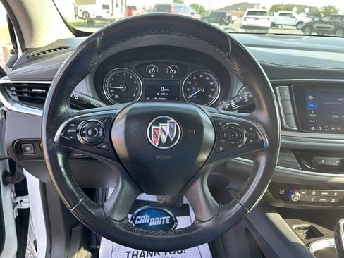 Used 2021 Buick Enclave Essence FWD image 18