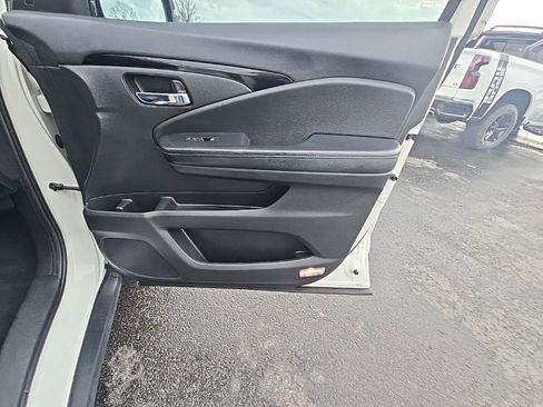 Used 2019 Honda Pilot Touring image 34